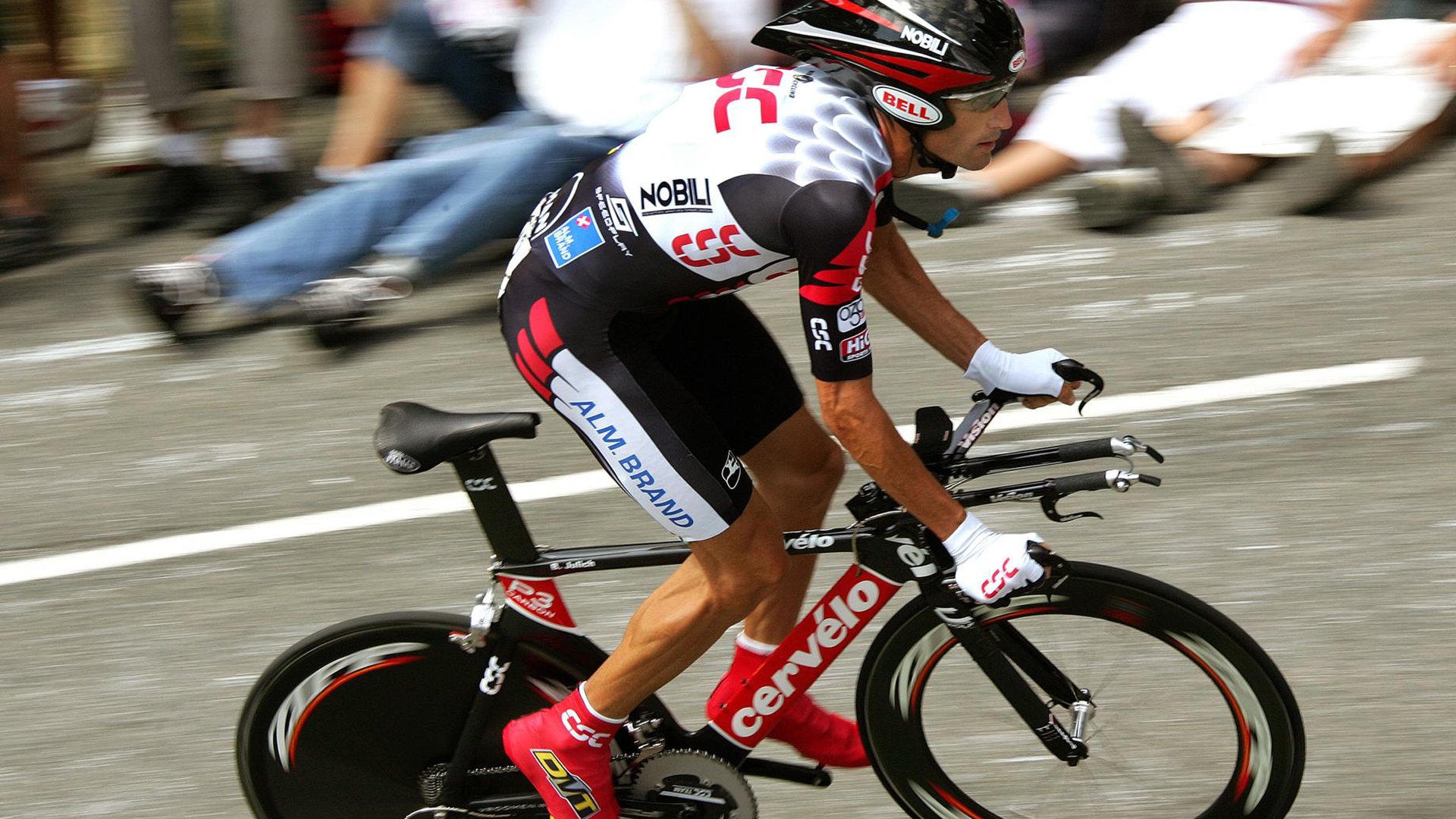 跨界统治,从加纳碾压贝蒂斯到基耶萨F1争冠接管,唯一性如何定义胜利