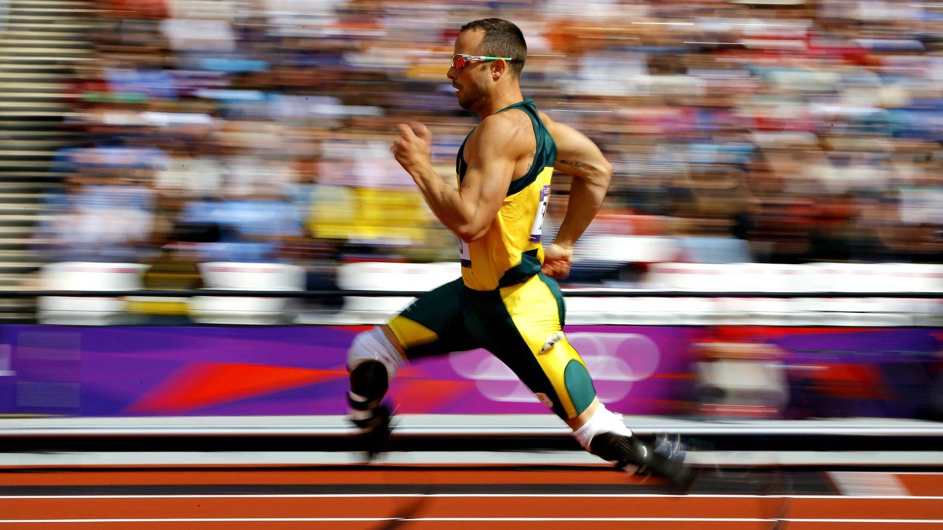 开云体育app-拉塞尔独木擎天，阿斯顿马丁上演惊天逆转