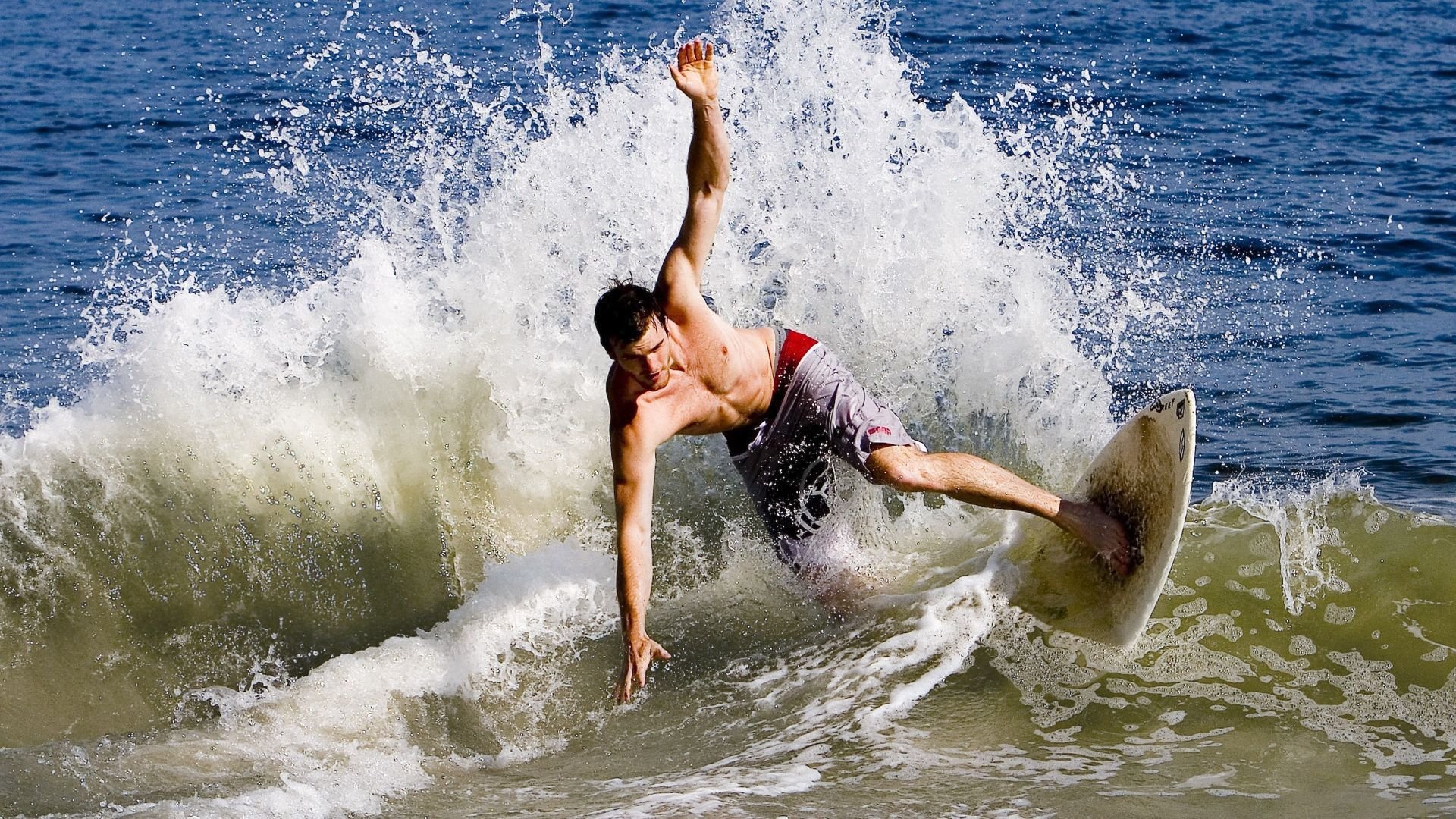 北欧风暴下的亚洲之光，孙兴慜以一己之力改写英挪鏖战格局