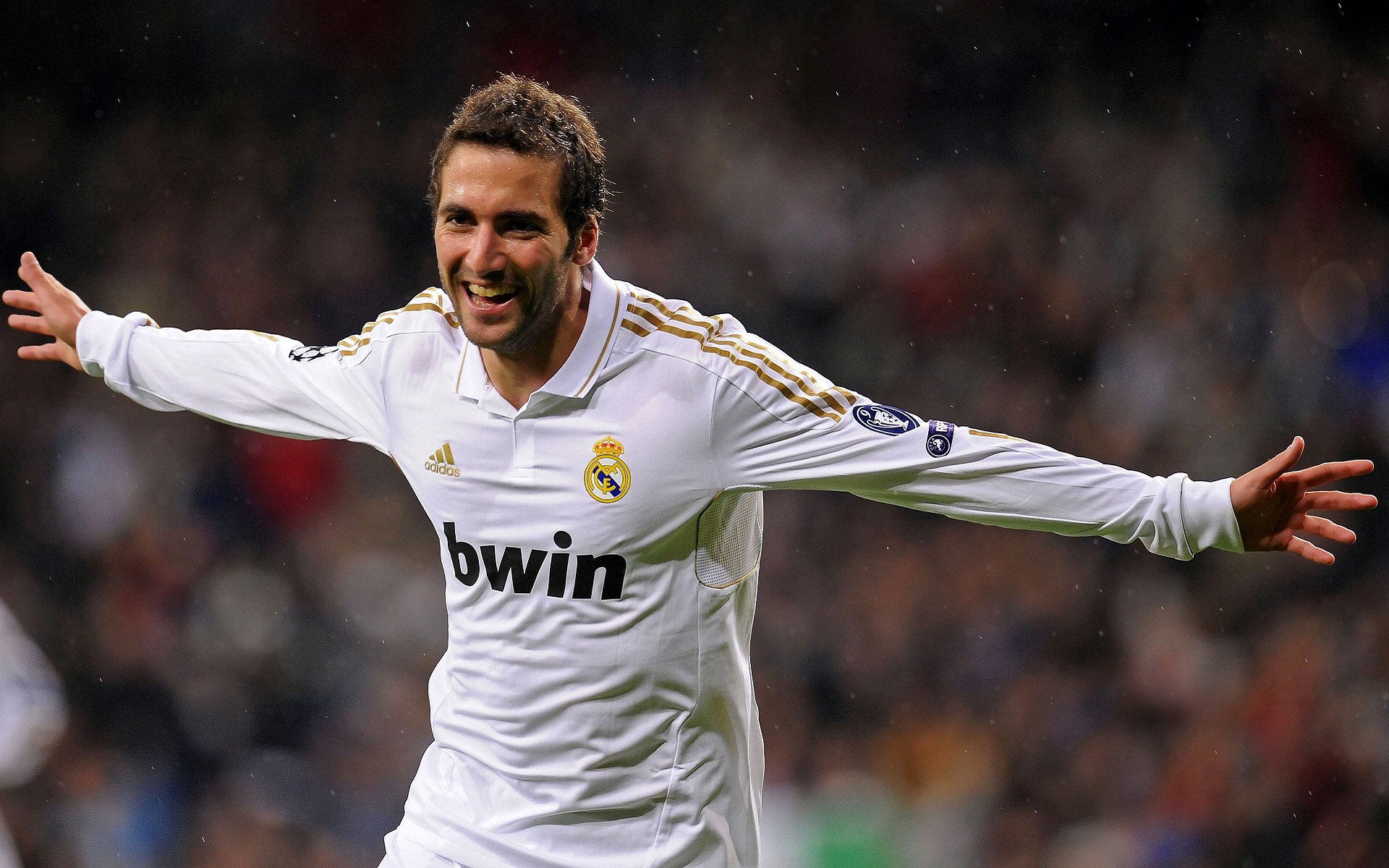 开云世界杯2026-威廉姆斯逆袭之夜，汉密尔顿率队终结梅赛德斯王朝，书写F1历史新篇章