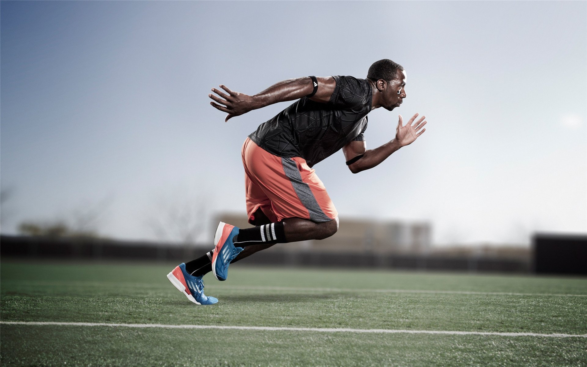 开云体育直播-孤星坠落加勒比，牙买加火力持续压制委内瑞拉，拉亚逆天扑救铸就巨星传奇